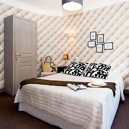 Logis Hotel La Magnanerie - Cote Bistro Aubignosc 객실 사진
